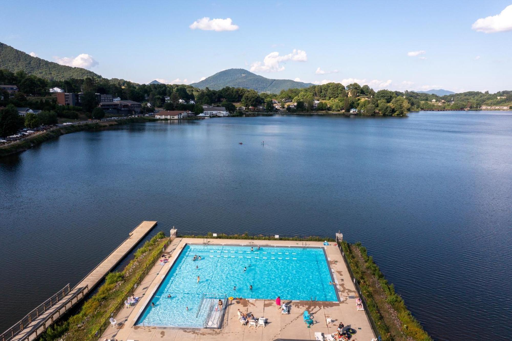 شقة Campground Apts Lake Junaluska الغرفة الصورة