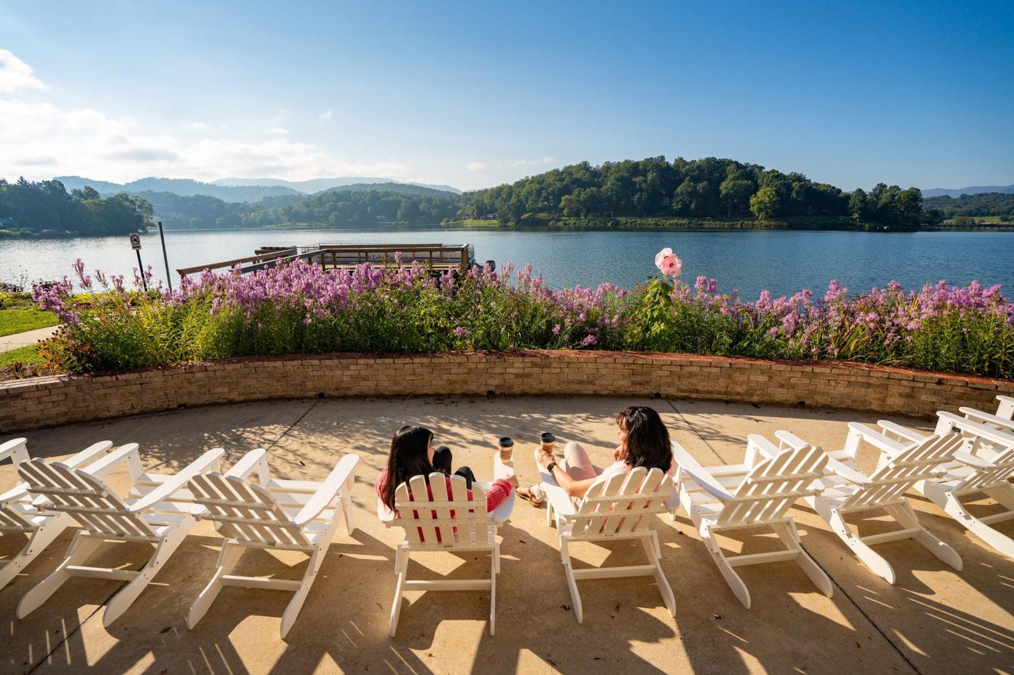 شقة Campground Apts Lake Junaluska الغرفة الصورة