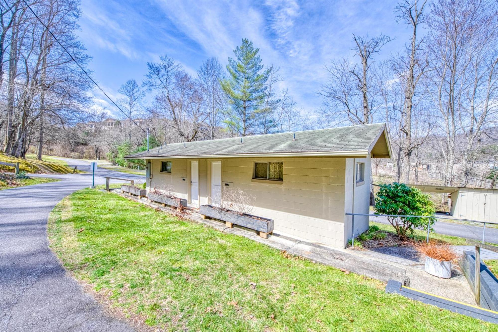 شقة Campground Apts Lake Junaluska الغرفة الصورة