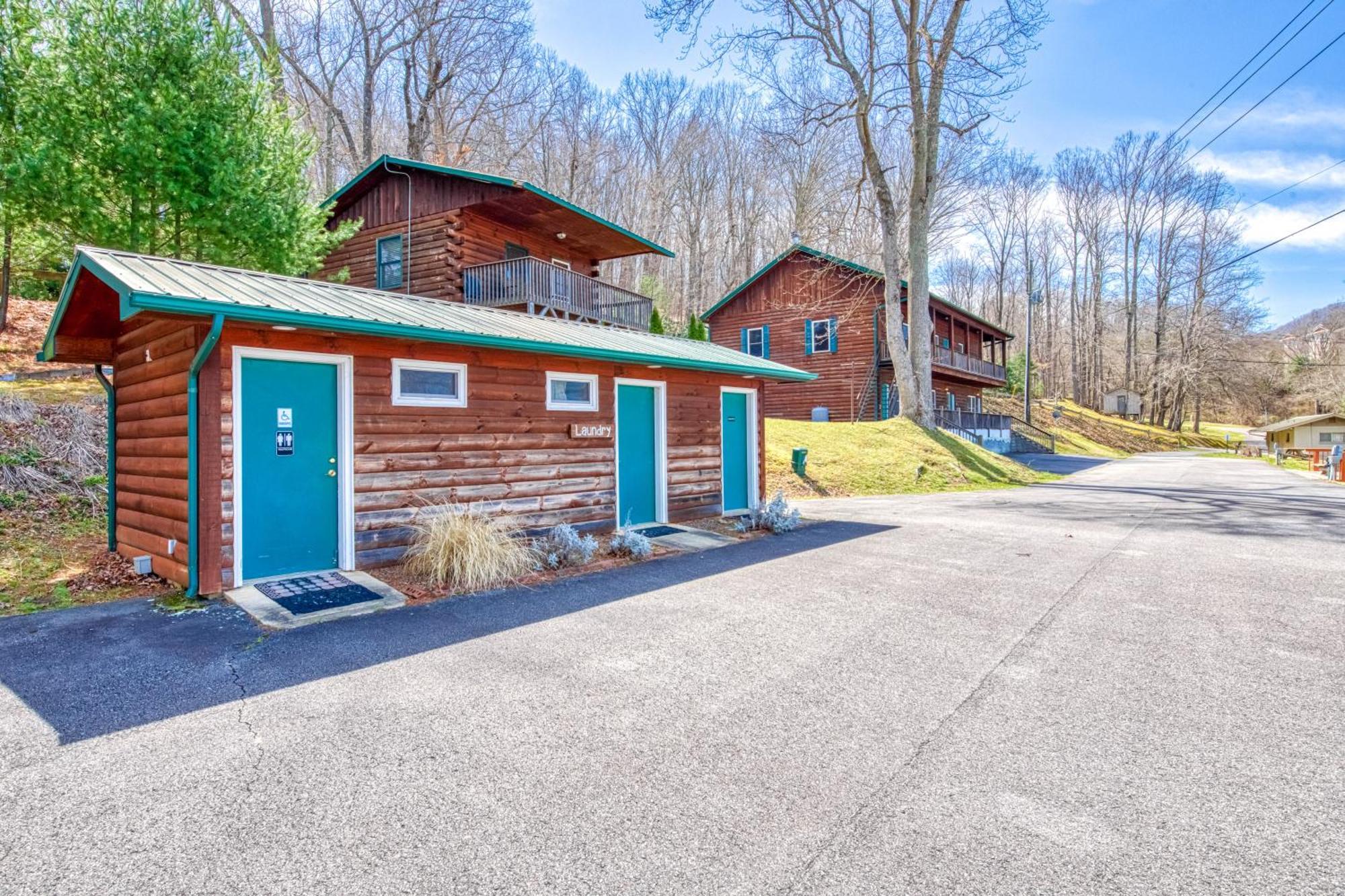 شقة Campground Apts Lake Junaluska الغرفة الصورة